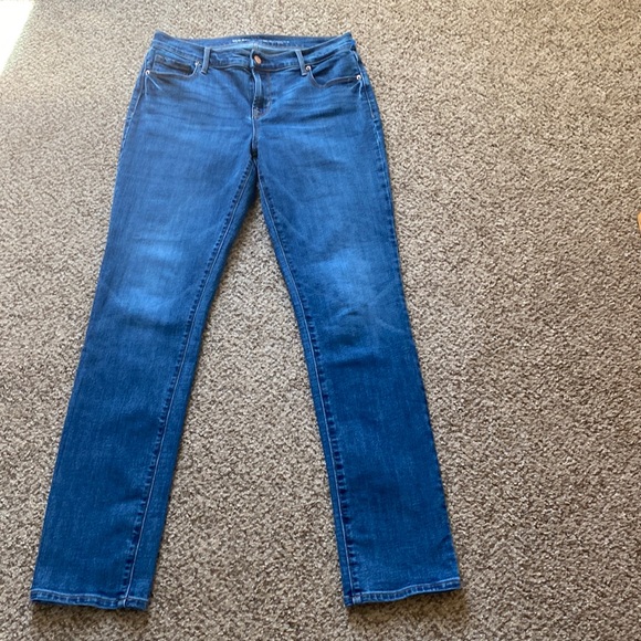 Old Navy Jeans Old Navy Medium Wash Jeans Curvy Profile Straight
